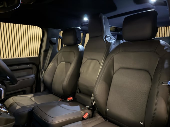 2025 Land Rover Defender 110
