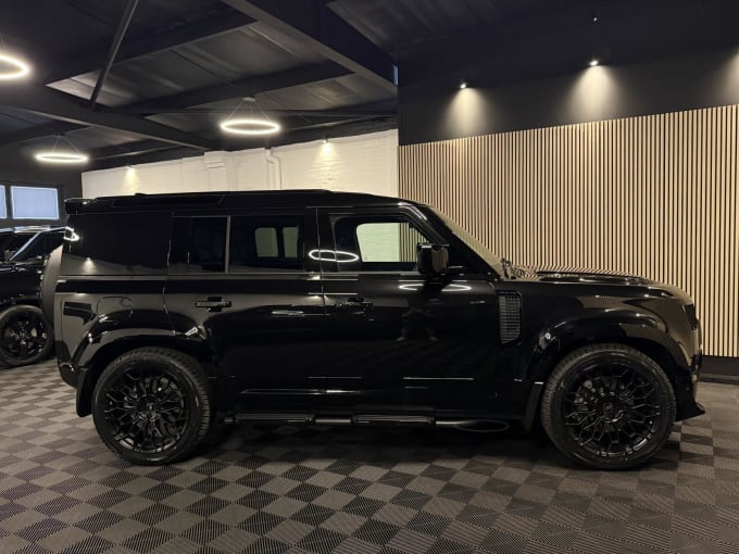 2025 Land Rover Defender 110
