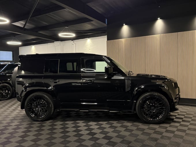 2025 Land Rover Defender 110