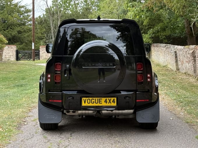 2025 Land Rover Defender 90