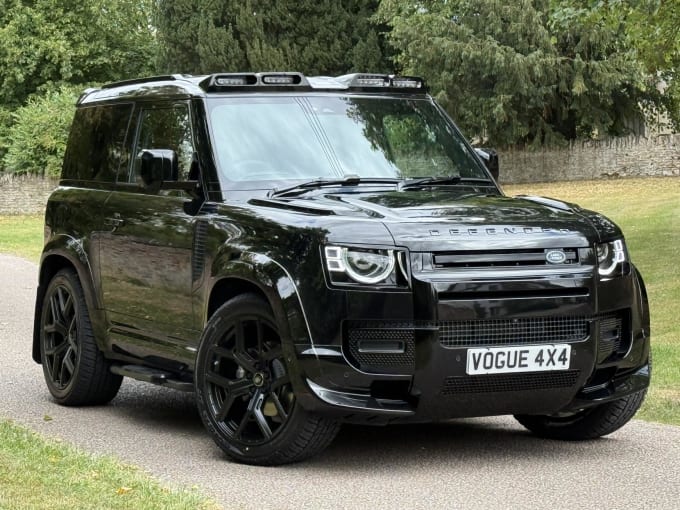 2025 Land Rover Defender 90
