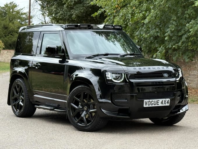 2025 Land Rover Defender 90