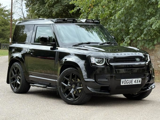 2025 Land Rover Defender 90