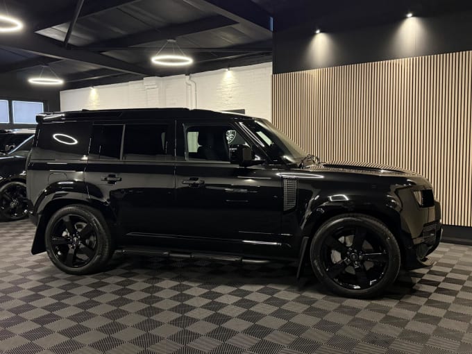 2025 Land Rover Defender 110