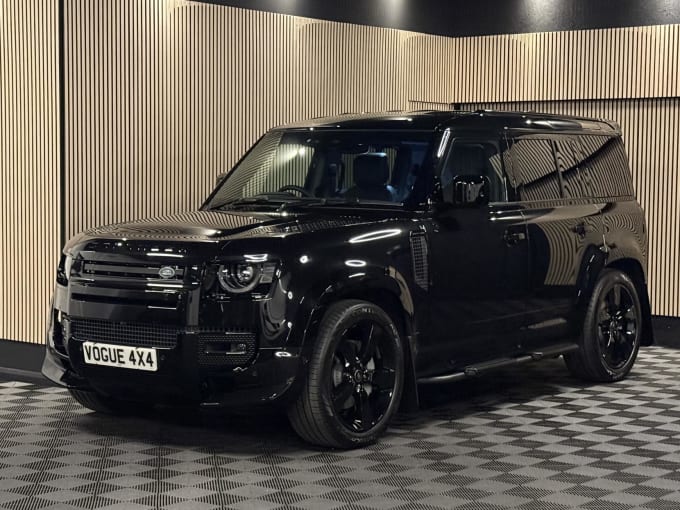 2025 Land Rover Defender 110