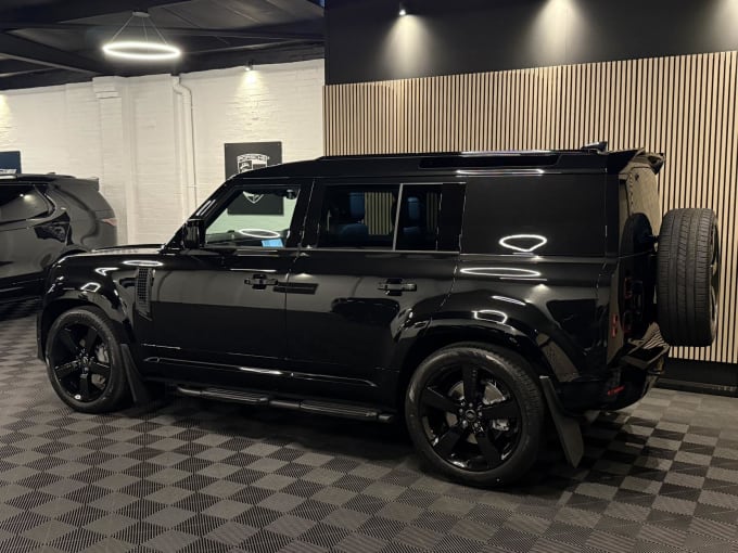 2025 Land Rover Defender 110