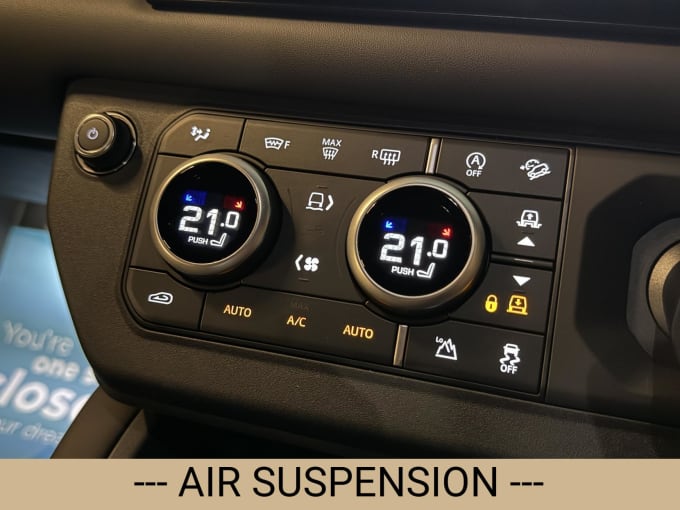 2025 Land Rover Defender 110