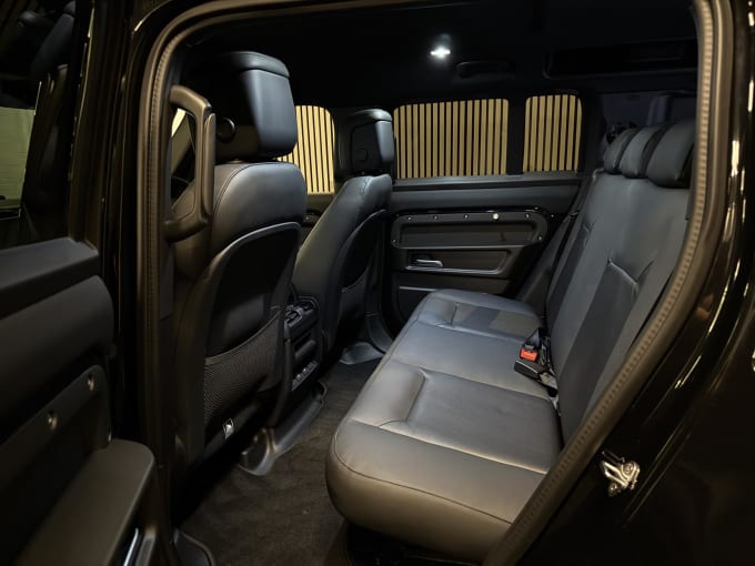 2025 Land Rover Defender 110