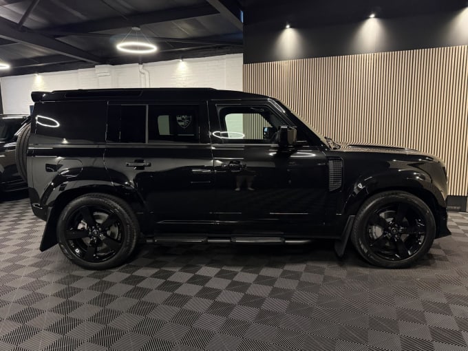 2025 Land Rover Defender 110