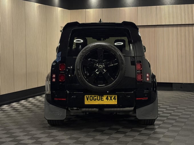 2025 Land Rover Defender 110