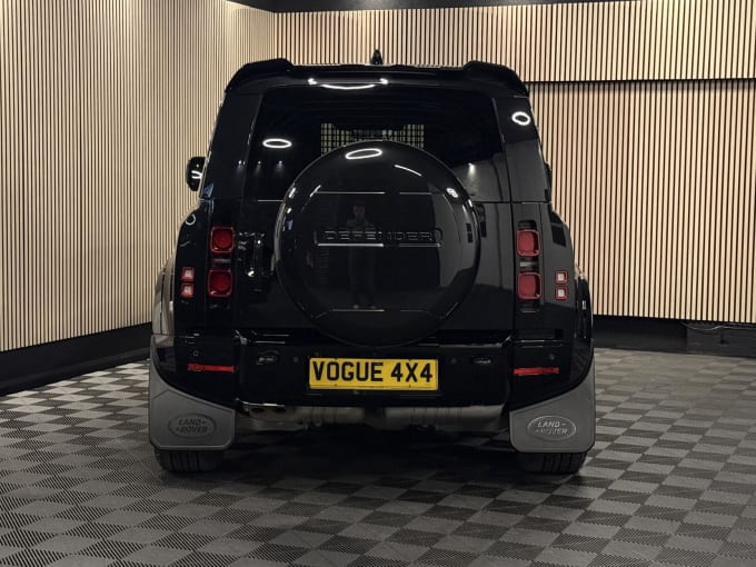 2025 Land Rover Defender 90