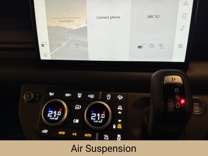 2025 Land Rover Defender 90