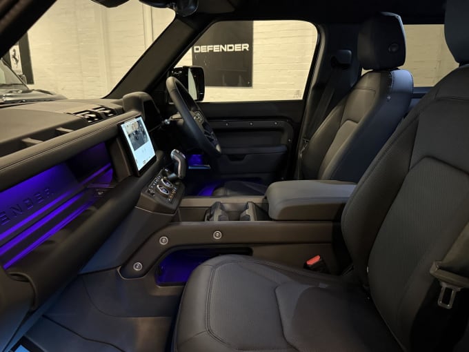 2025 Land Rover Defender 110