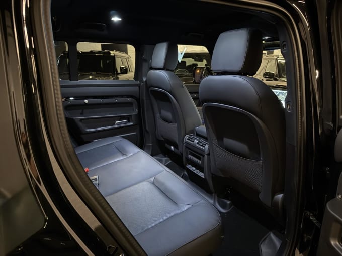 2025 Land Rover Defender 110
