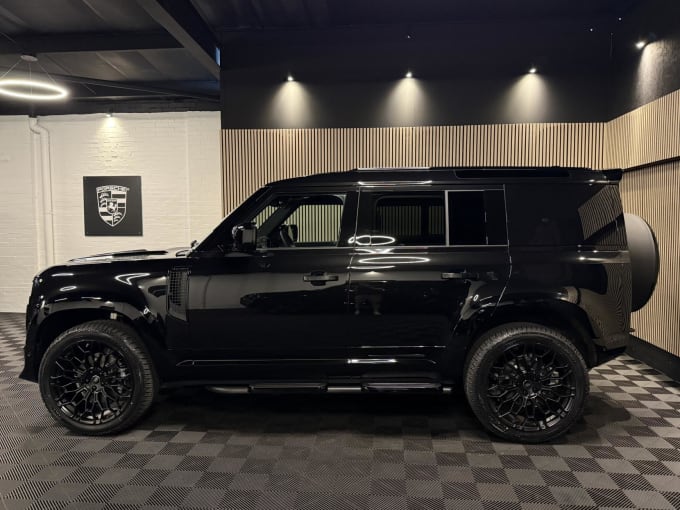 2025 Land Rover Defender 110