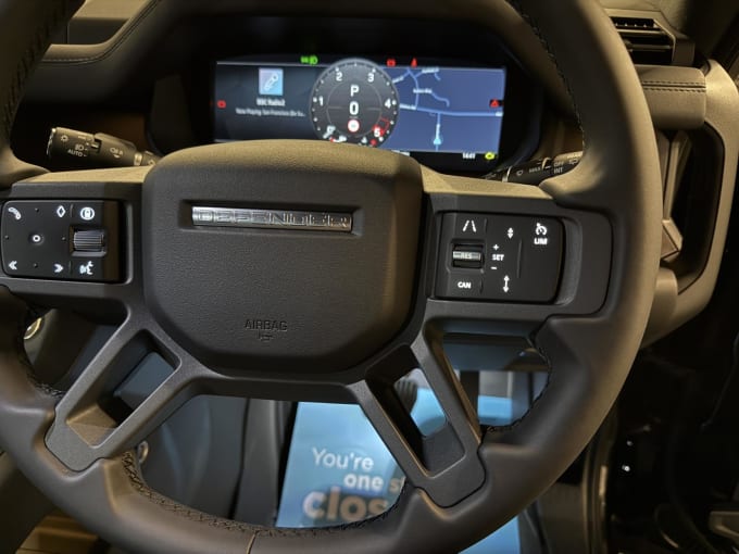 2025 Land Rover Defender 110