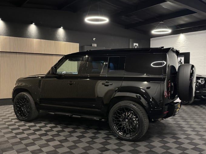 2025 Land Rover Defender 110