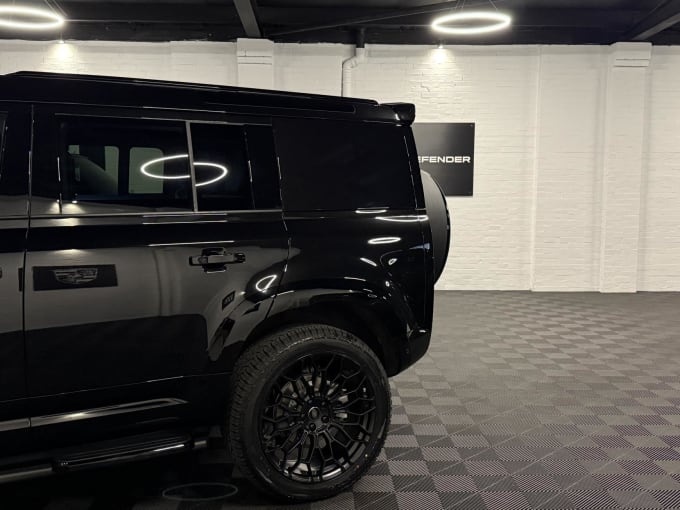2025 Land Rover Defender 110