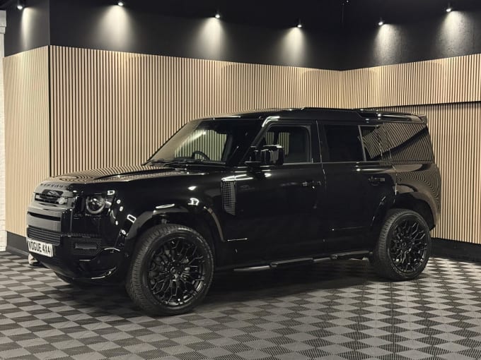 2025 Land Rover Defender 110