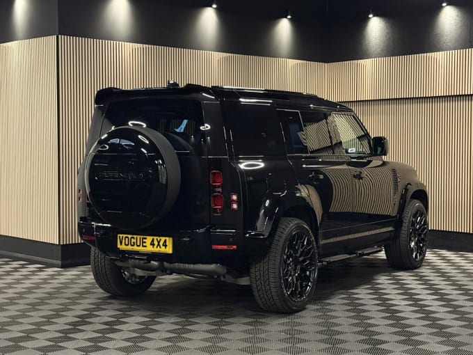 2025 Land Rover Defender 110