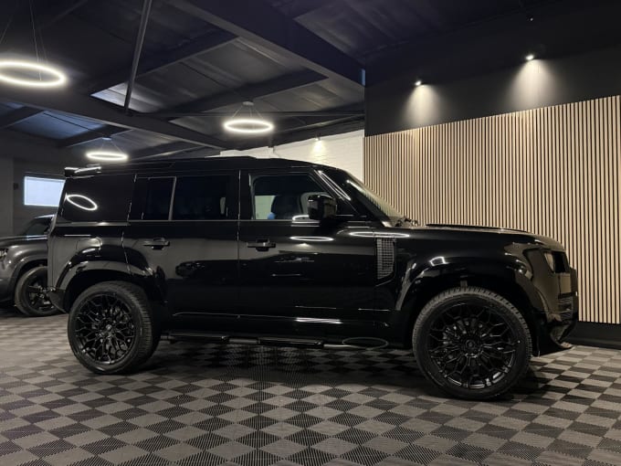 2025 Land Rover Defender 110