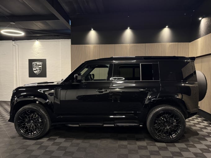 2025 Land Rover Defender 110