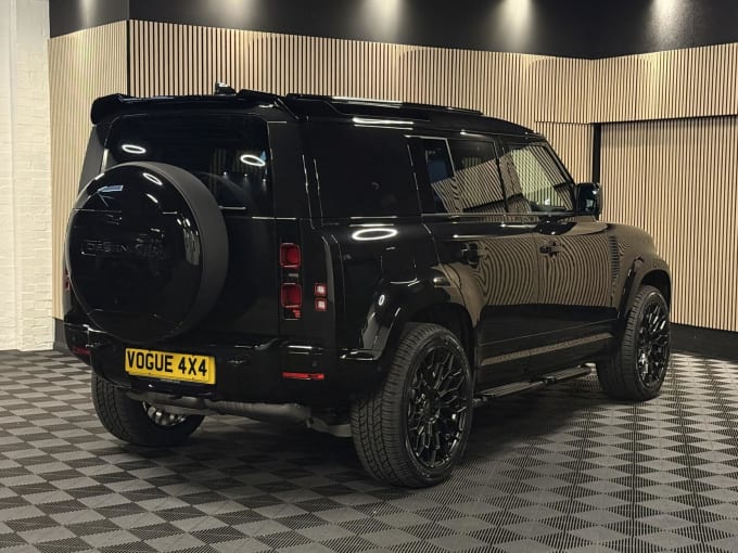 2025 Land Rover Defender 110