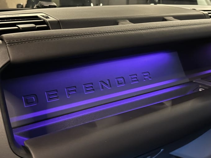 2025 Land Rover Defender 110