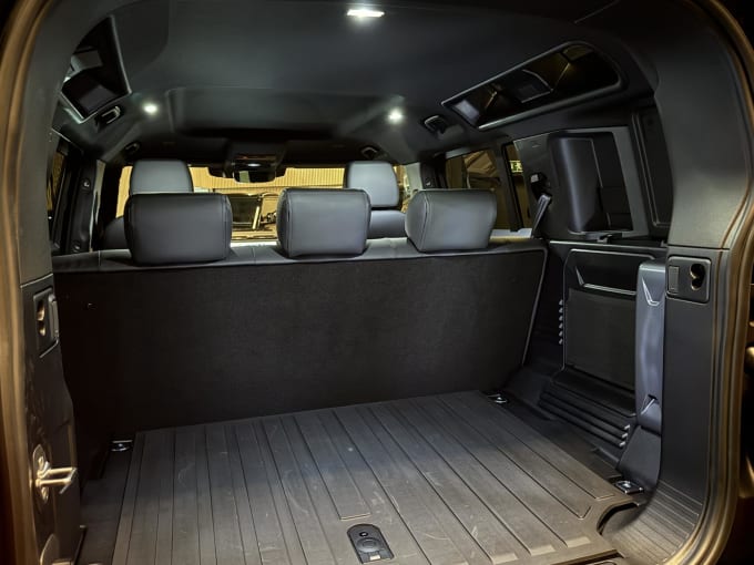 2025 Land Rover Defender 110