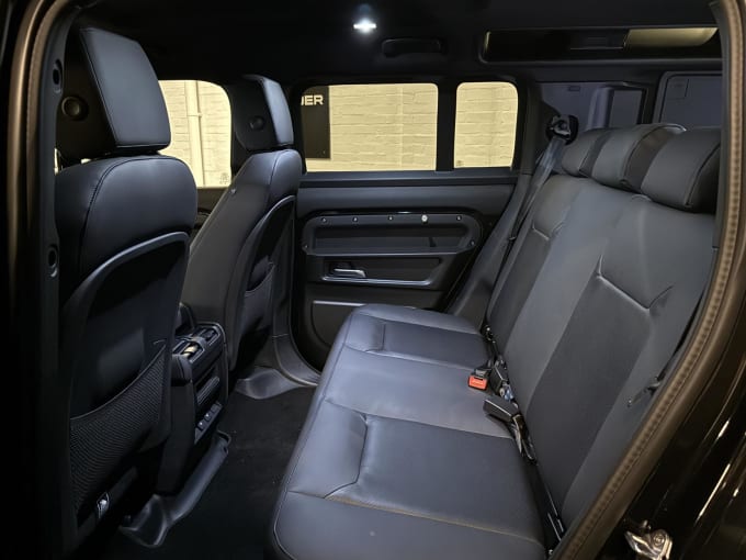 2025 Land Rover Defender 110