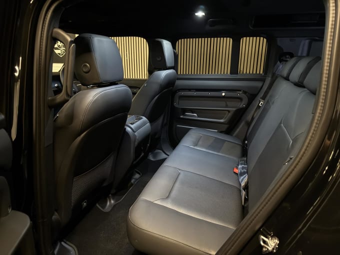 2025 Land Rover Defender 110