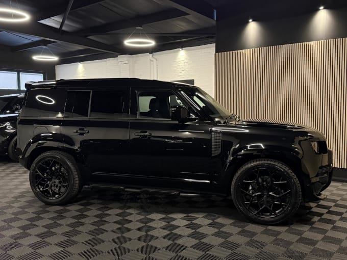 2025 Land Rover Defender 110