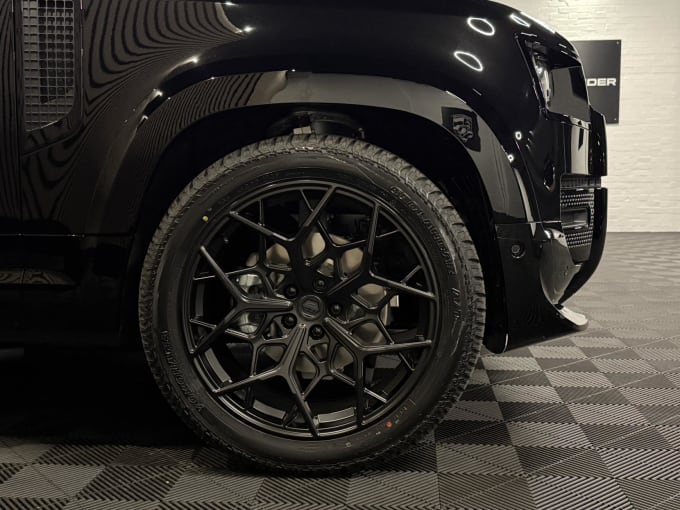 2025 Land Rover Defender 110