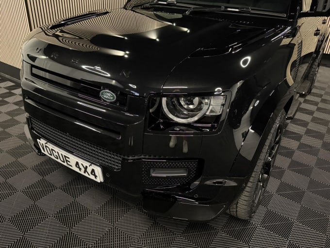 2025 Land Rover Defender 110