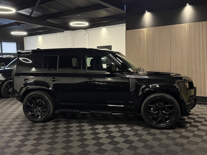 2025 Land Rover Defender 110