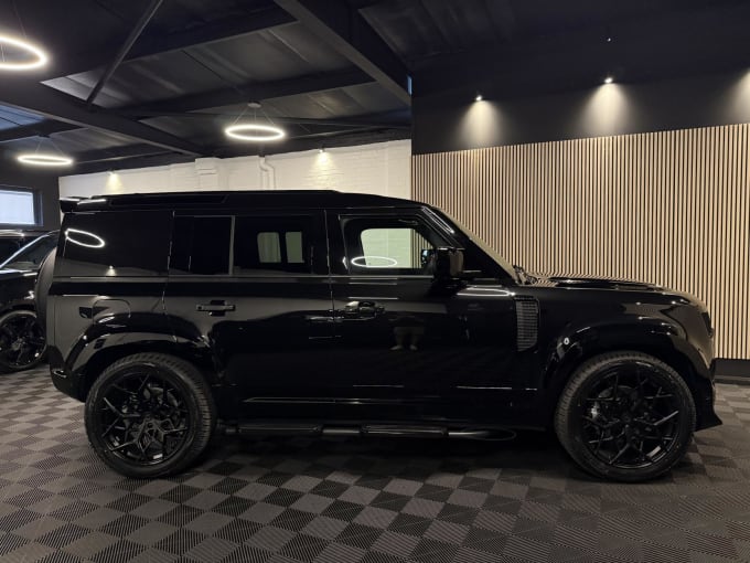 2025 Land Rover Defender 110