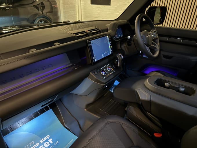 2025 Land Rover Defender 110