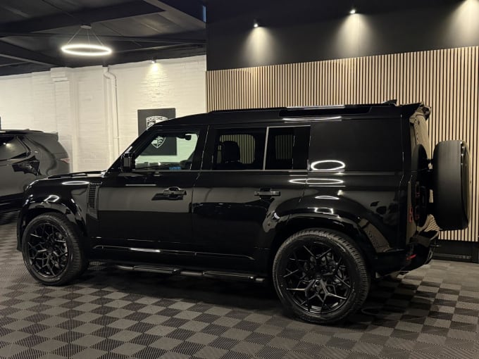2025 Land Rover Defender 110