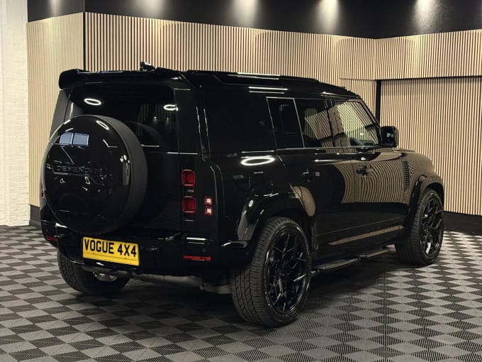 2025 Land Rover Defender 110