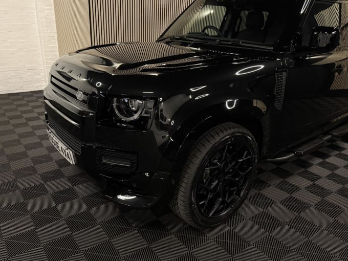 2025 Land Rover Defender 110