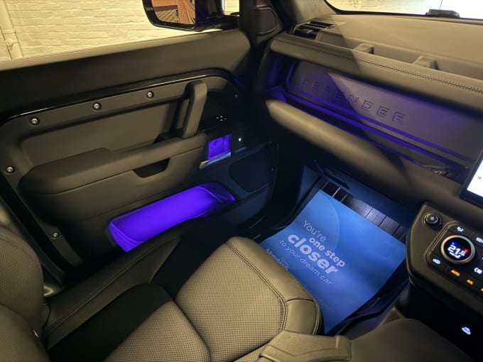 2025 Land Rover Defender 110
