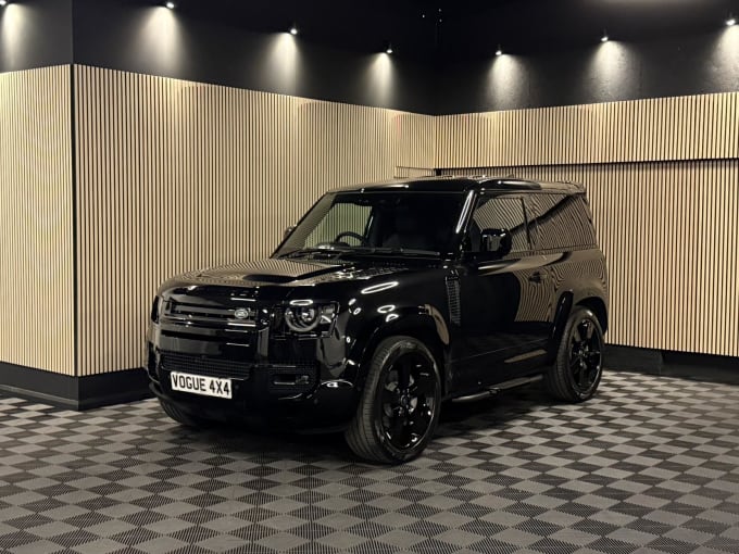 2025 Land Rover Defender 90