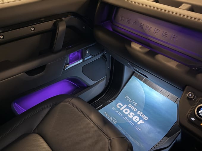 2025 Land Rover Defender 90