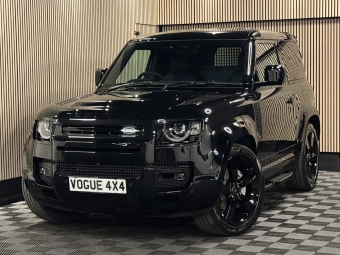 2025 Land Rover Defender 90