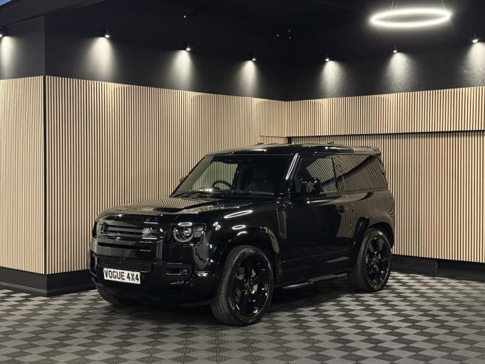 2025 Land Rover Defender 90