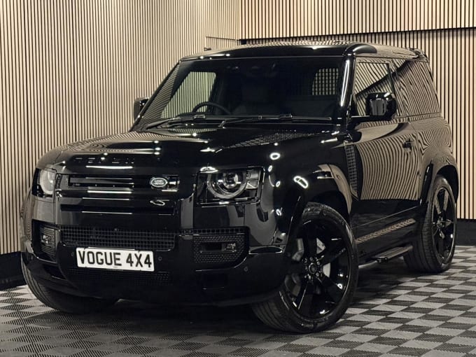 2025 Land Rover Defender 90