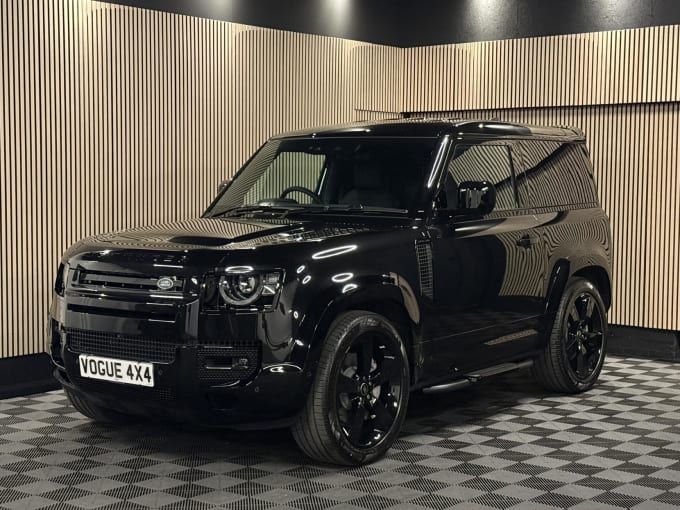 2025 Land Rover Defender 90