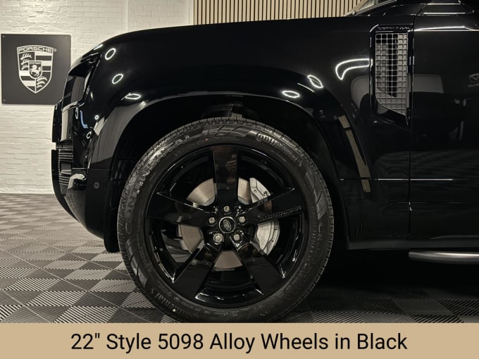 2025 Land Rover Defender 90
