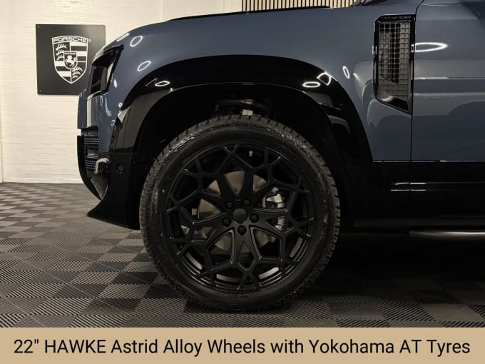 2025 Land Rover Defender 90