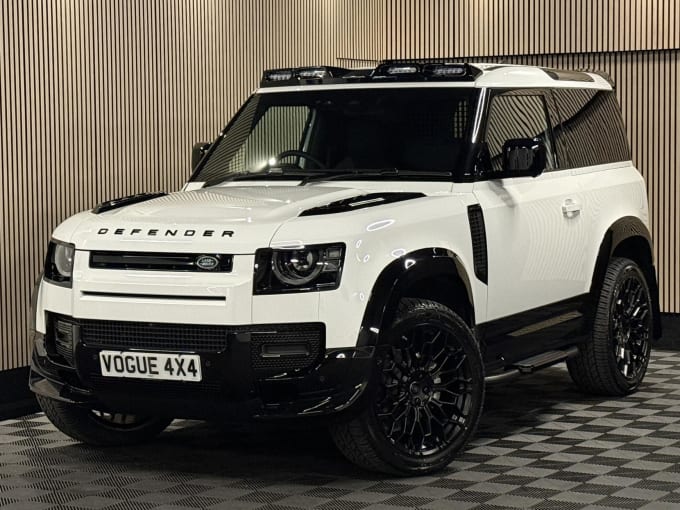 2025 Land Rover Defender 90